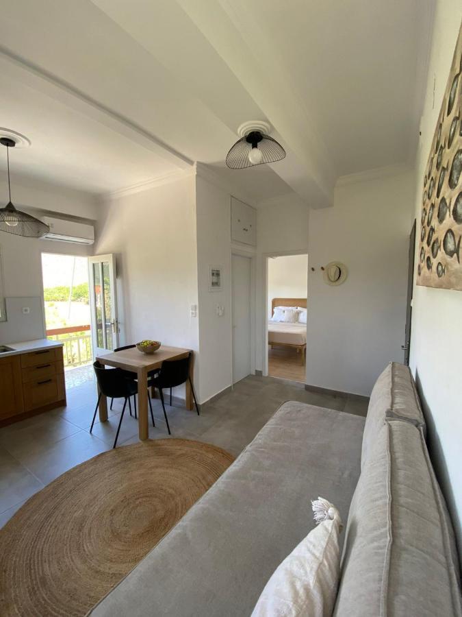 Thassa Beach Apartment No1 Leonídion Buitenkant foto